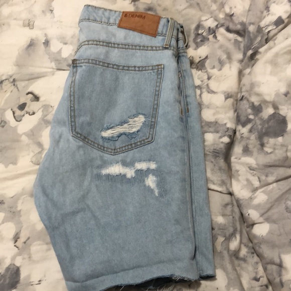 SOLD NWOT distressed knee length denim shorts - Picture 2 of 2